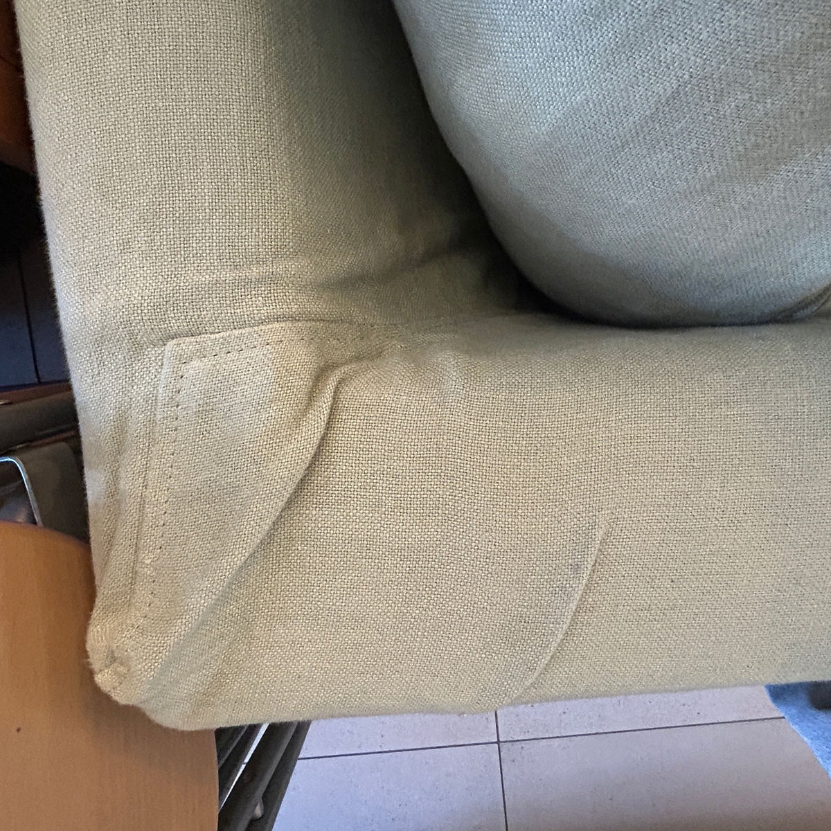 Comfortably Contemporary Le Grand Air 3-seater Sofa In Soft Washed Linen