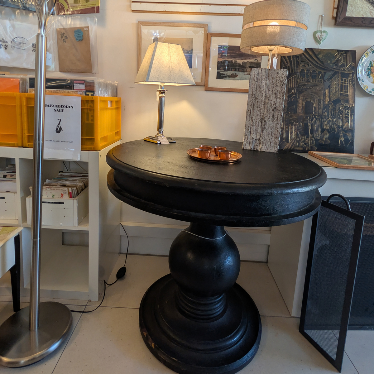 Large Black Round Pedestal Hall / Entrance Table