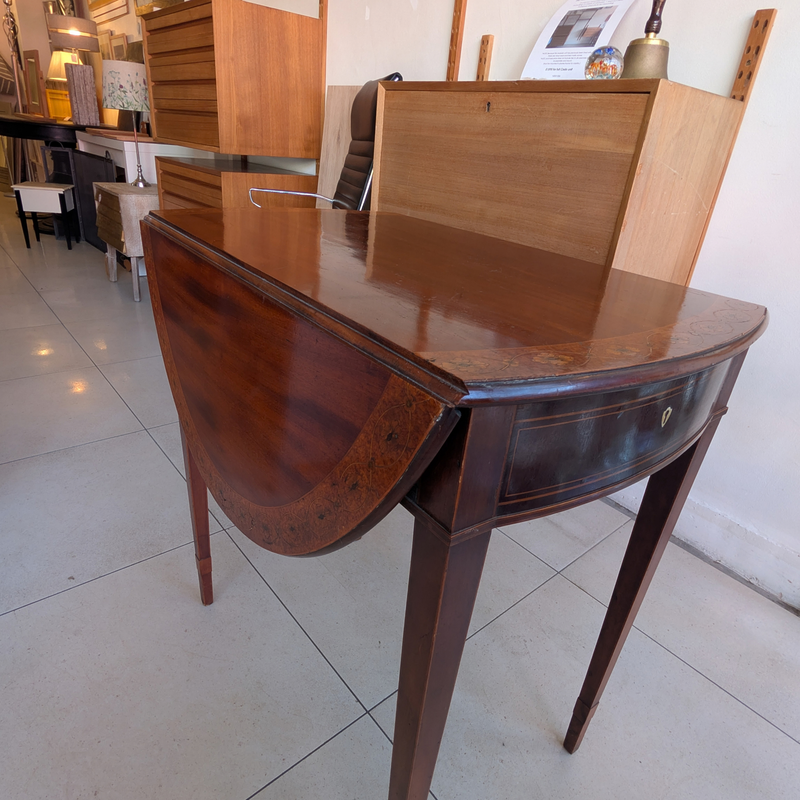 Sheraton Inlay Mahogany Pembroke Oval Table