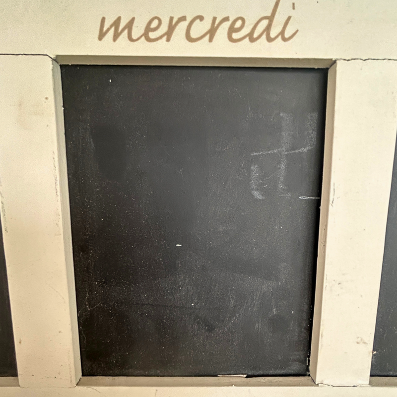 French Days of the Week Wall Organiser with Hooks