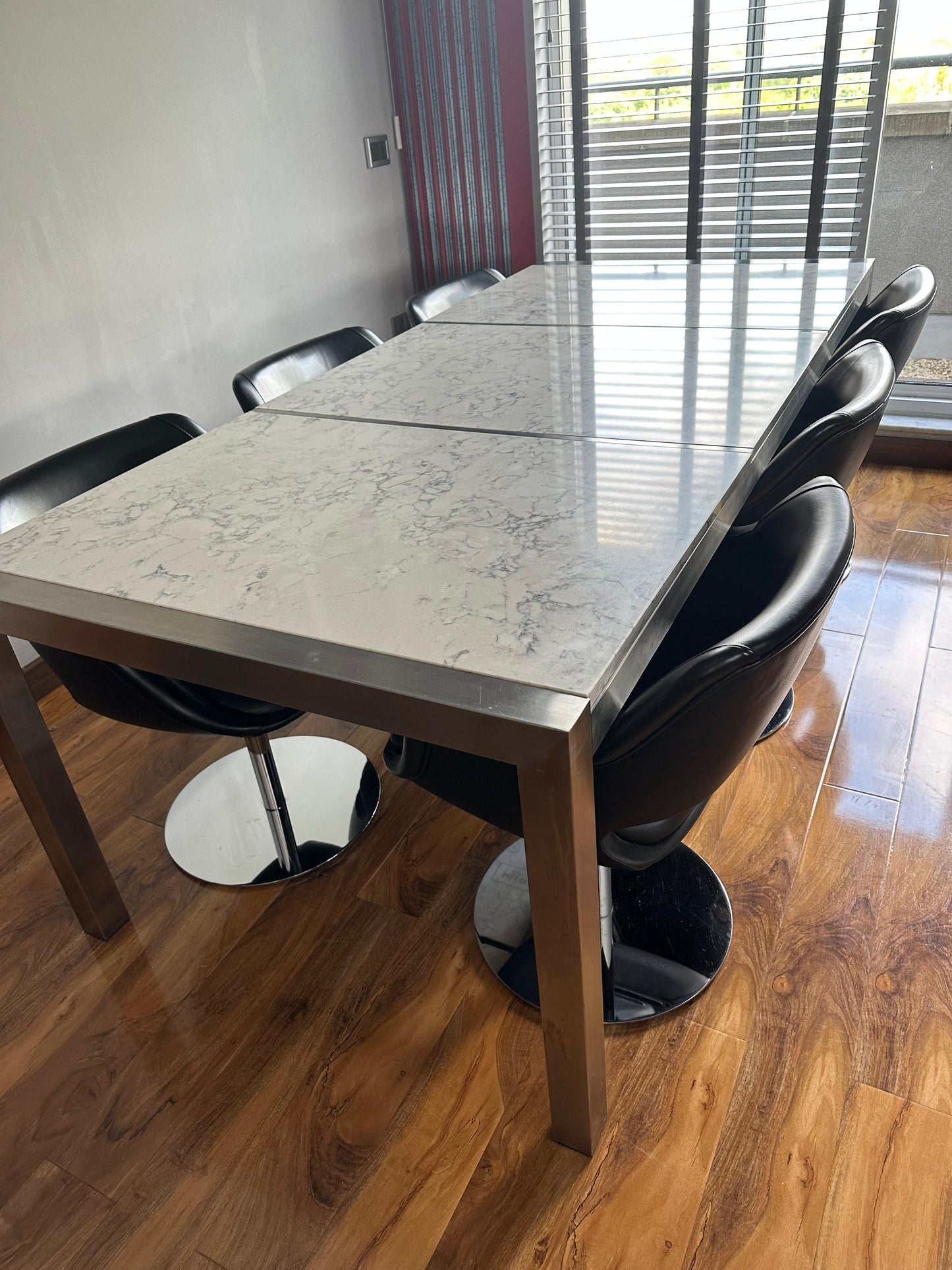 Martela Kilta Swivel Chairs (Black Leather)