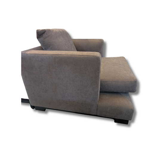 Contemporary Deep Seat Lounge Chair