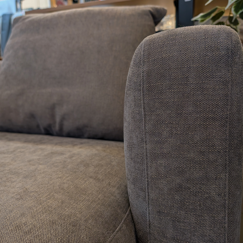 Contemporary Deep Seat Lounge Chair